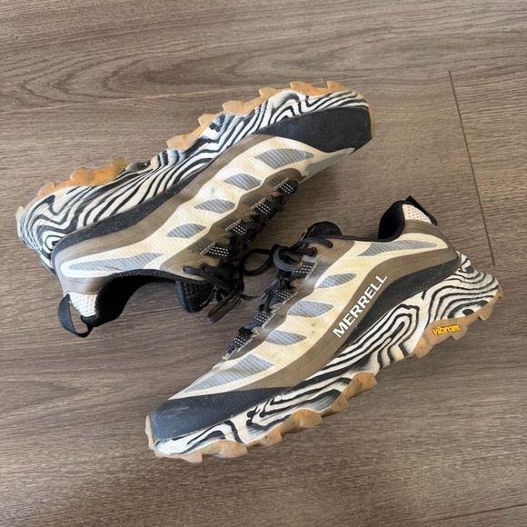 Merrell Shoes - RARE Merrell Moab Speed M7/W8.5